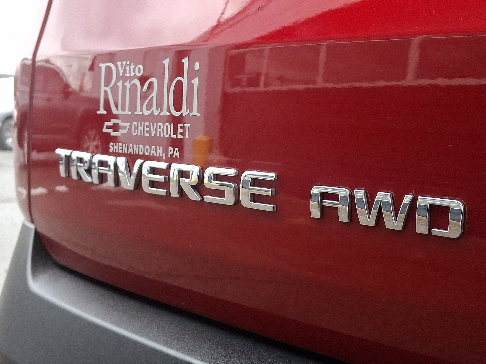 2023 Chevrolet Traverse LT Leather