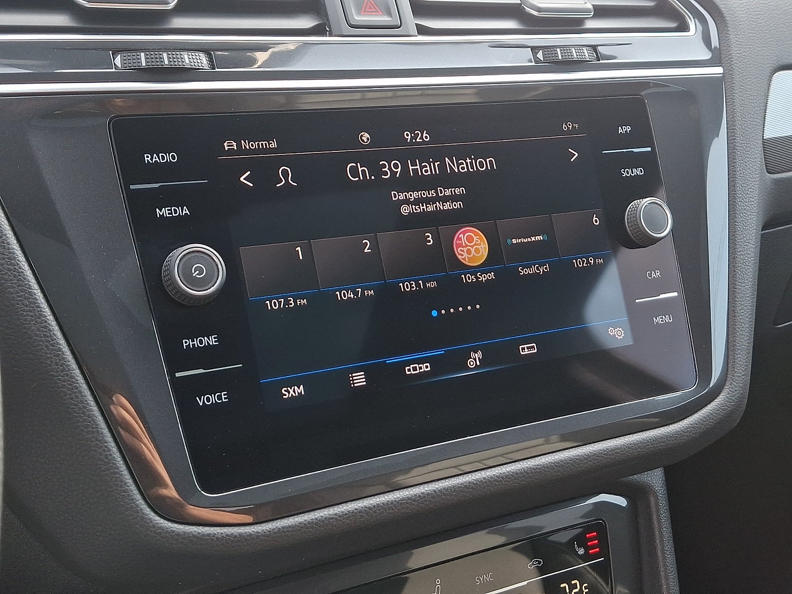 2022 Volkswagen Tiguan SE R-Line Black